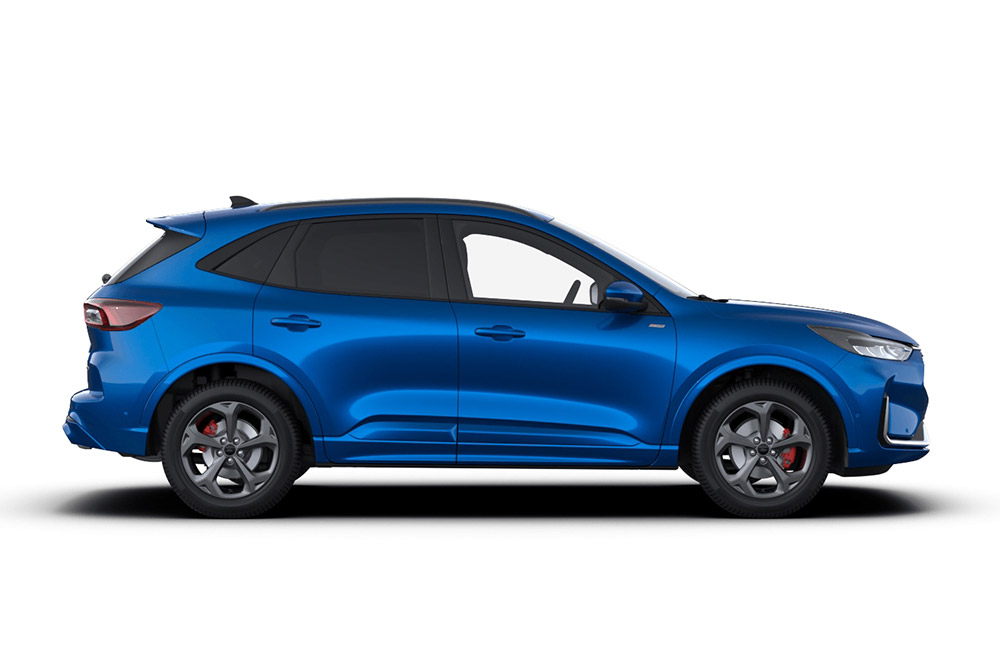 Une voiture hybride Ford Kuga verte