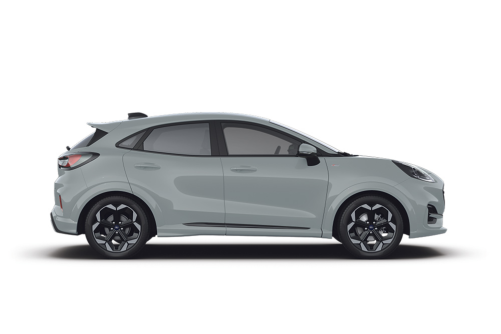 Une voiture hybride légère Ford Puma gris.