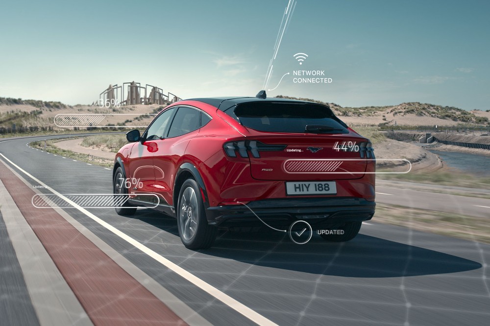 Ford Mach-E sur la route