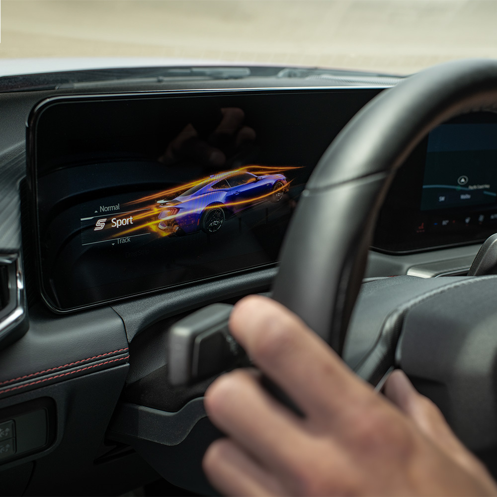 Tableau de bord numérique de la Ford Mustang en mode Sport