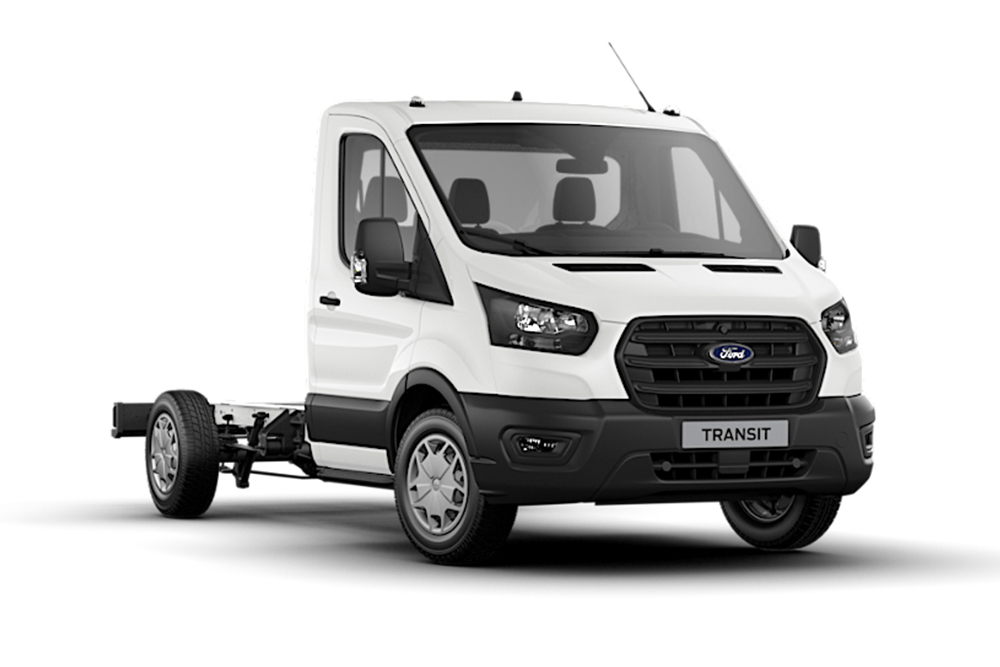 Ford Transit Châssis Simple Cabine blanc sur fond blanc.